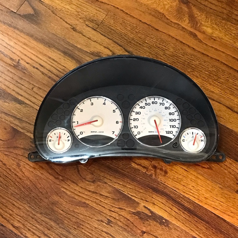 Jeep Liberty Cherokee Speedometer Instrument Gauge Cluster OEM 04832731AB
Dash